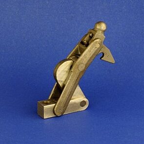 Wolverine Heavy Duty Compact ClampHolding Capacity (lbs): 1950 Base: Straight